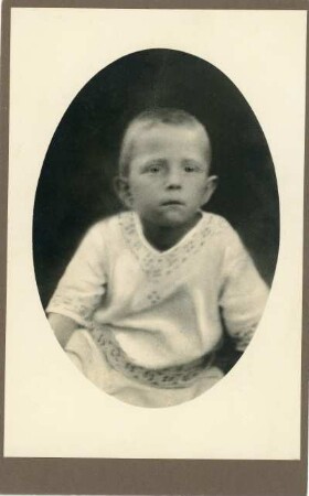 Portrait eines Knaben