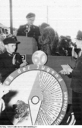 Dresden. Bahnhof. Kompass-Fest der FDJ, 1958/59