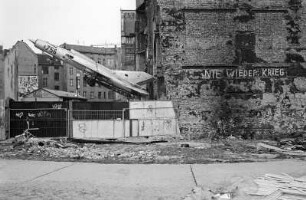 Berlin-Mitte : In Berlin-Mitte, am "Tacheles" in der Oranienburger Strasse