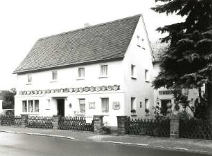 Pulsnitz, Bachstraße 14. Wohnhaus mit Keramikverkauf