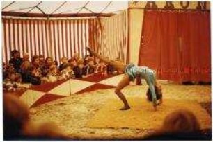 Artistin im Zirkus (Altersgruppe bis 14)