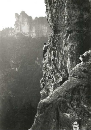 Sächsische Schweiz, Rathener Gebiet. Ganskopf (Unterer Ganskopf). Seilschaft Bruno Henning am Ostweg (V)