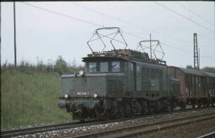 Einfahrt Tamm Lok 194 045 Güterzug