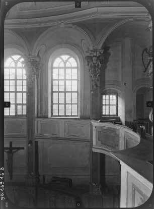 Müglitztal-Weesenstein. Schloss Weesenstein, Schlosskapelle (1738-1741; J. G. Schmidt). Inneres von der Empore nach Süden