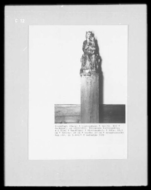 Thronende Muttergottes mit Kind