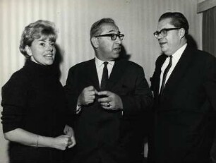 Elfriede Ott, Journalist Weigel, Prof. Werba