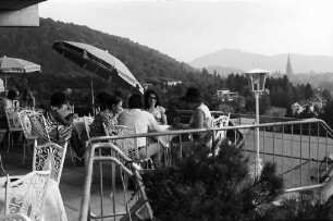 Freiburg: Restaurantterrasse mit Blick aufs Münster, Bad Hotel Jägerhäusle