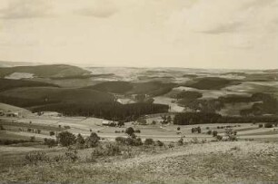 Erzgebirge. Blick vom Schwartenberg (789 m) in das Flöhatal nach Westen