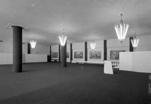 Dresden-Klotzsche, Flughafenstraße. Flughafen Dresden. Gebäude 219. Speisesaal. Innenansicht