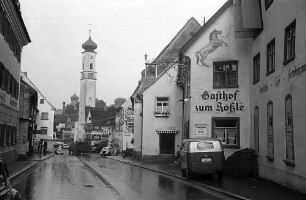 Isny: Straße mit Turm