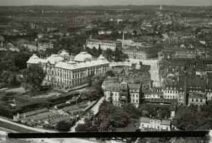 Dresden: Innere Neustadt mit Japanischem Palais. Luftbild-Schrägaufnahme von Süden