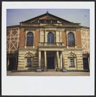 Bayreuther Festspielhaus auf dem Grünen Hügel
