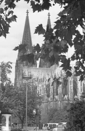 Köln: Kölner Dom, Rückseite von der Hohenzollernbrücke