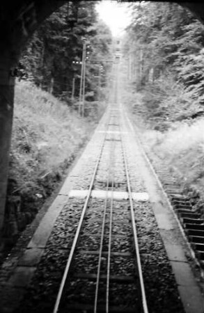 Baden-Baden: Merkur-Seilbahn; Blick zur Bergstation