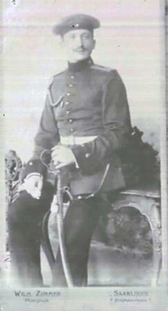 Herr Ludwig Savelkouls als Feldartellerist in Paradeuniform