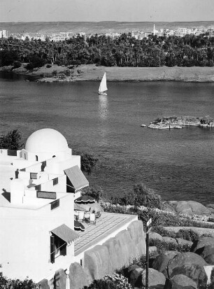 Assuân. Blick von der Insel Elephantine aus auf die Stadt