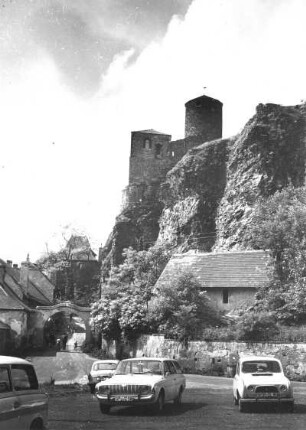 Ústí nad Labem. Burgruine Schreckenstein (Burg Střekov) von Osten