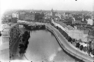 Berlin: Blick vom NO Turm nach Norden auf Spree mit Lessingtheater