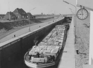 Schleuse Petershagen/Weser