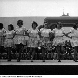 Fotoausstellung, Eröffnung Genosse Hager