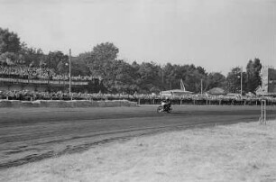 Volksfest in Karlshorst : Motorradrennen