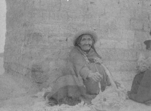Eine Frau in Abra Pampa