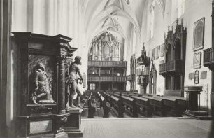Dresden, Sophienkirche, Inneres, Blick nach Westen zur Silbermann-Orgel mit dem Grabmal für den Bildhauer Giovanni Maria Nosseni links