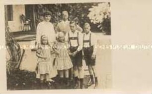 Wilhelm und Cecilie von Preußen mit den vier jüngsten Kindern