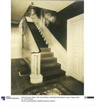 Salem, 393, Essex Street, Lindall-Barnard-Andrews House, Treppe