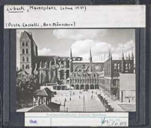 Lübeck: Marktplatz, Marienkriche, Rathaus. Foto etwa 1951