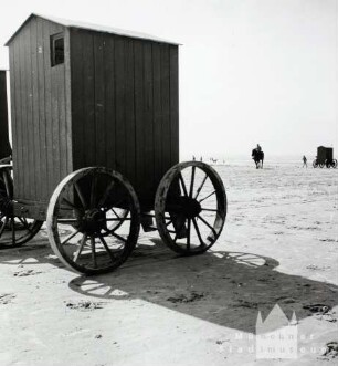 Dänemark. Strand von Fanö (Badehaus auf Rädern)