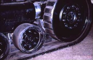 Fotografie: Fahrwerk, Gummiraupenlaufwerk