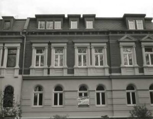 Wurzen, Kutusowstraße 22. Wohnhaus (1880/1890). Teilansicht der Fassade