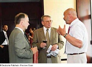Ulrich Prasser (Hotel Mercure Newa), Prof. Jürgen Hering (SLUB) und Matthias Griebel (Stadtmuseum) im Gespräch
