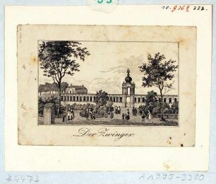 Der Zwinger in Dresden, Blick von der Ostraallee über den zugeschütteten Zwingergraben (Zwingeranlagen) auf die Langgalerie mit dem Kronentor und dem Mathematisch-Physikalischen Pavillon