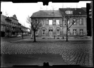 Neuruppin, Rudolf-Breitscheid-Straße. Wohnhaus (1787/1800). Straßenfront