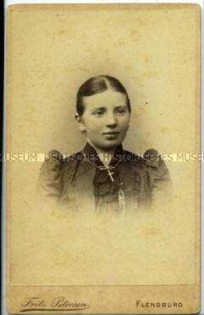 Porträt einer jungen Frau, Carte de visite
