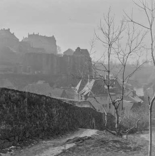 Bautzen Nordseite ohne Schnee : Bautzen. Blick auf die Stadt mit Ruine der Nikolaikirche und Ortenburg
