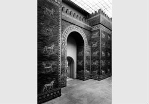 Aufstellung des Vorderasiatischen Museums im Pergamonmuseum, Ischtar-Tor