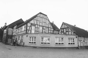 Ehemaliger Hanauischer Hof (Hofanlage); Linsengericht, Hauptstraße 26, Friedrich-Wilhelm-Raiffeisen-Straße 1