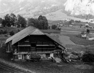 Blick auf eine Scheune