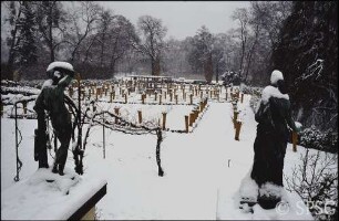 Potsdam, Park Sanssouci, Schloss Charlottenhof, Rosengarten im Winter.