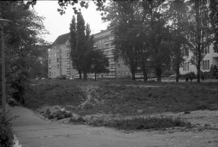 Berlin: Freiherr vom Steinstraße von der Insbrücker Straße aus
