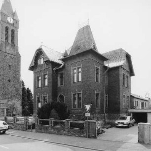 Kath. Pfarrhaus; Elz, Pfortenstraße 3