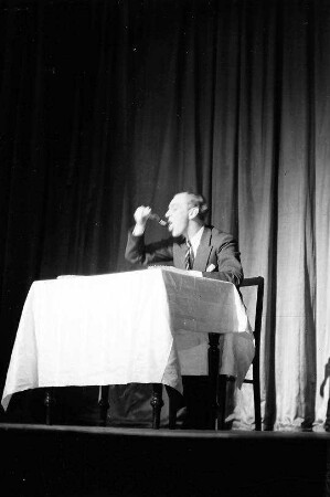 Kabarett der Komiker: Henry Lorenzen im Restaurant