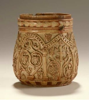 Pyxis mit Kreuzen und Weinstöcken unter Arkaden
