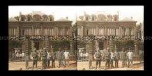 Soldaten an der Etappen-Inspektion Nr. 4, Montmedy