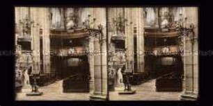 Innenansicht des Doms St. Marien mit Blick zur großen Silbermann Orgel, Freiberg