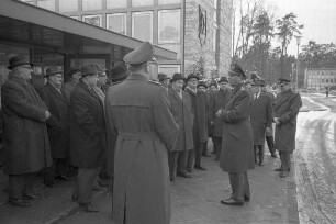 Informationsbesuch von Bürgermeisteramt und Gemeinderat beim Stabsquartier der Luftwaffengruppe Süd.