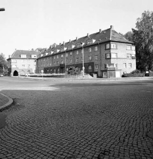 Chemnitz-Altendorf, Talanger 2/4/6/Ammonstraße 2. Wohnanlage der Siedlungsgesellschaft Altendorf. Wohnblock mit Laden (um 1925). Straßenansicht (von Am Karbel)